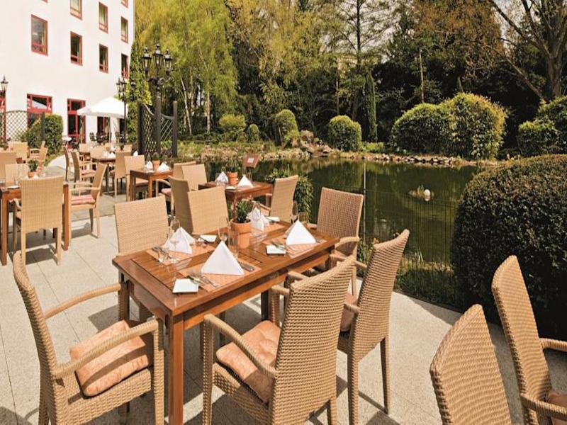 Elaya Hotel Frankfurt Оберурзель Экстерьер фото